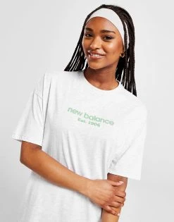 New Balance Logo Short Sleeve Boyfriend T-Shirt